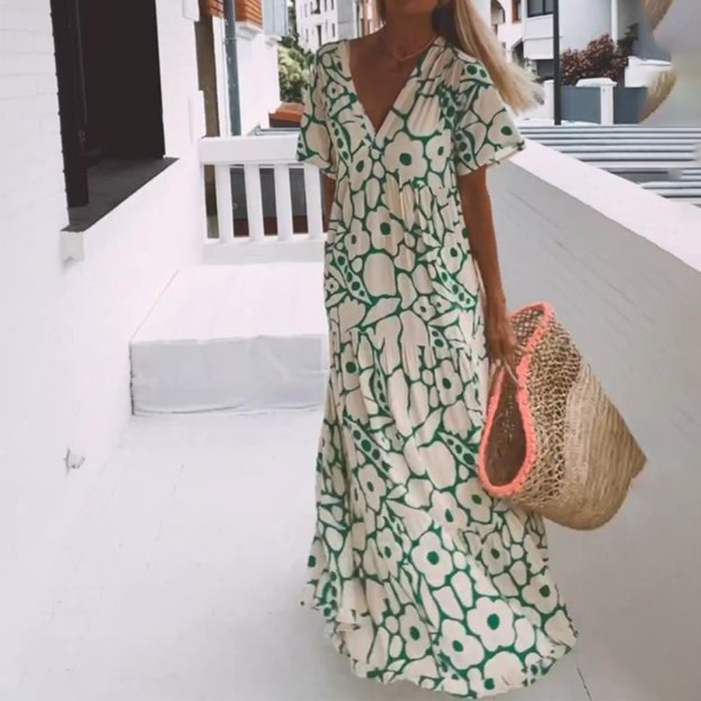 Juni | Ibiza-style Dress with Bohemian Floral Print