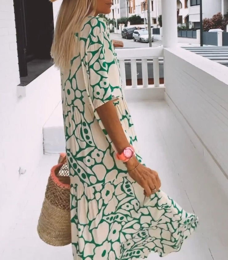 Juni | Ibiza-style Dress with Bohemian Floral Print
